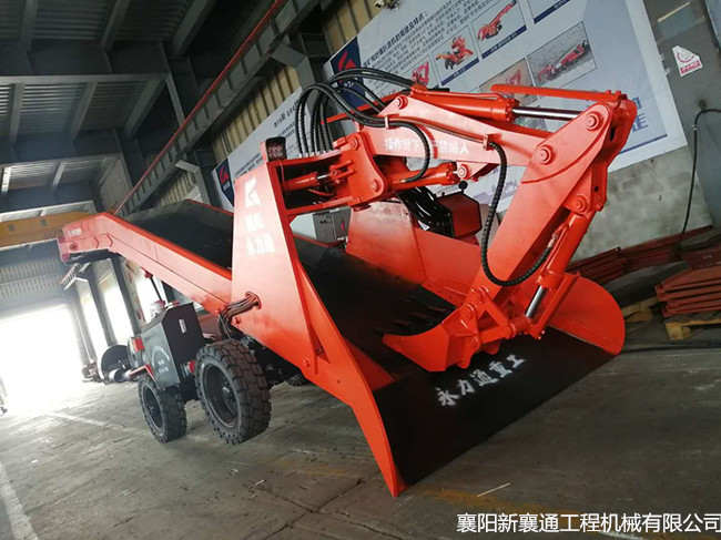 大型扒渣机.jpg 大型扒渣机.jpg