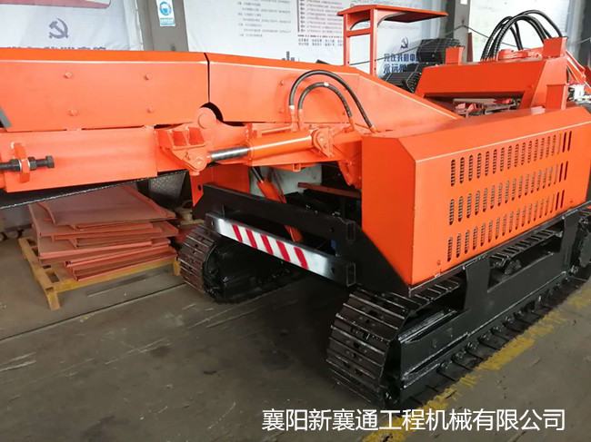 1599785023867644.jpg 1履带扒渣机.jpg
